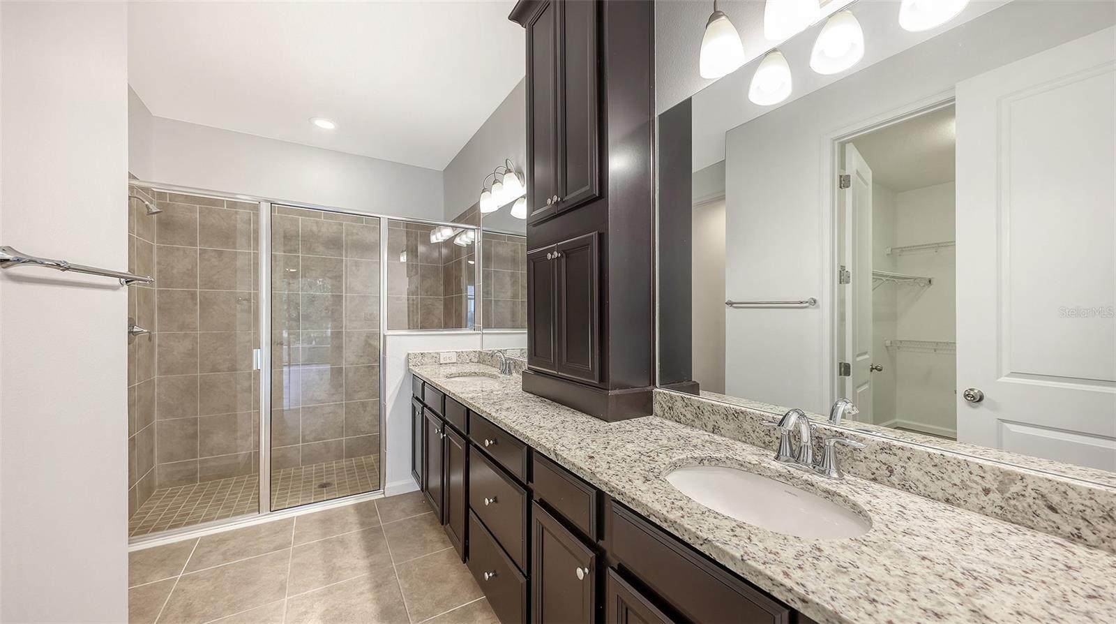 Image 16 of 51 For 11824 Meadowgate Place