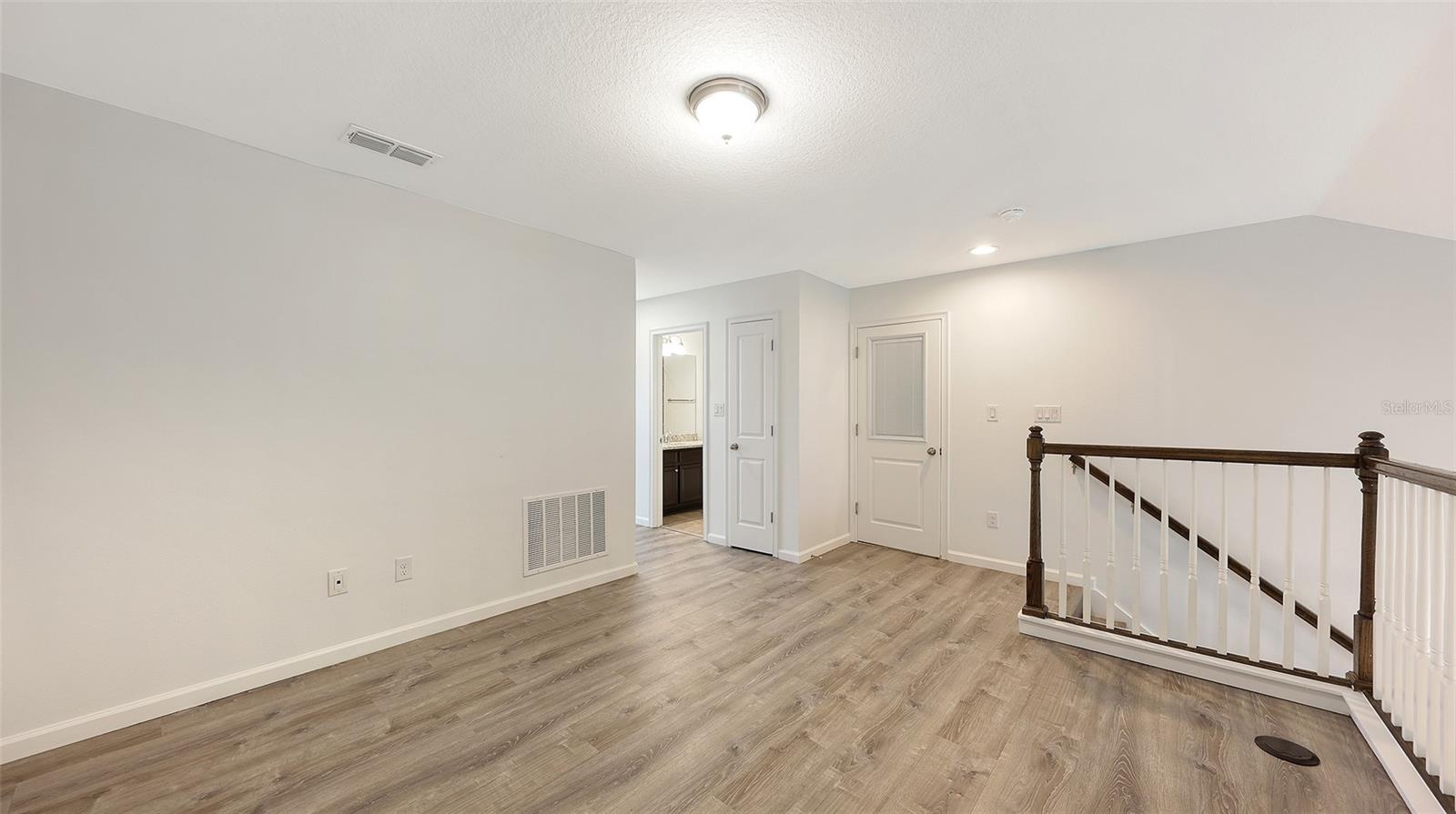 Image 20 of 51 For 11824 Meadowgate Place