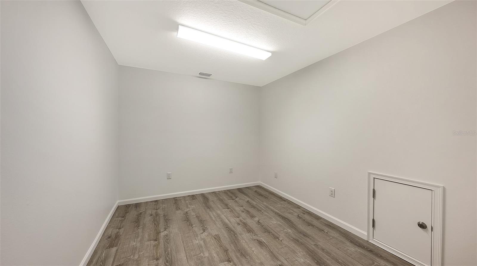 Image 21 of 51 For 11824 Meadowgate Place