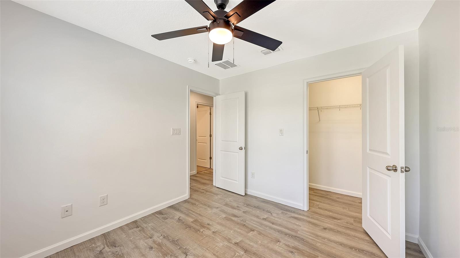 Image 27 of 51 For 11824 Meadowgate Place