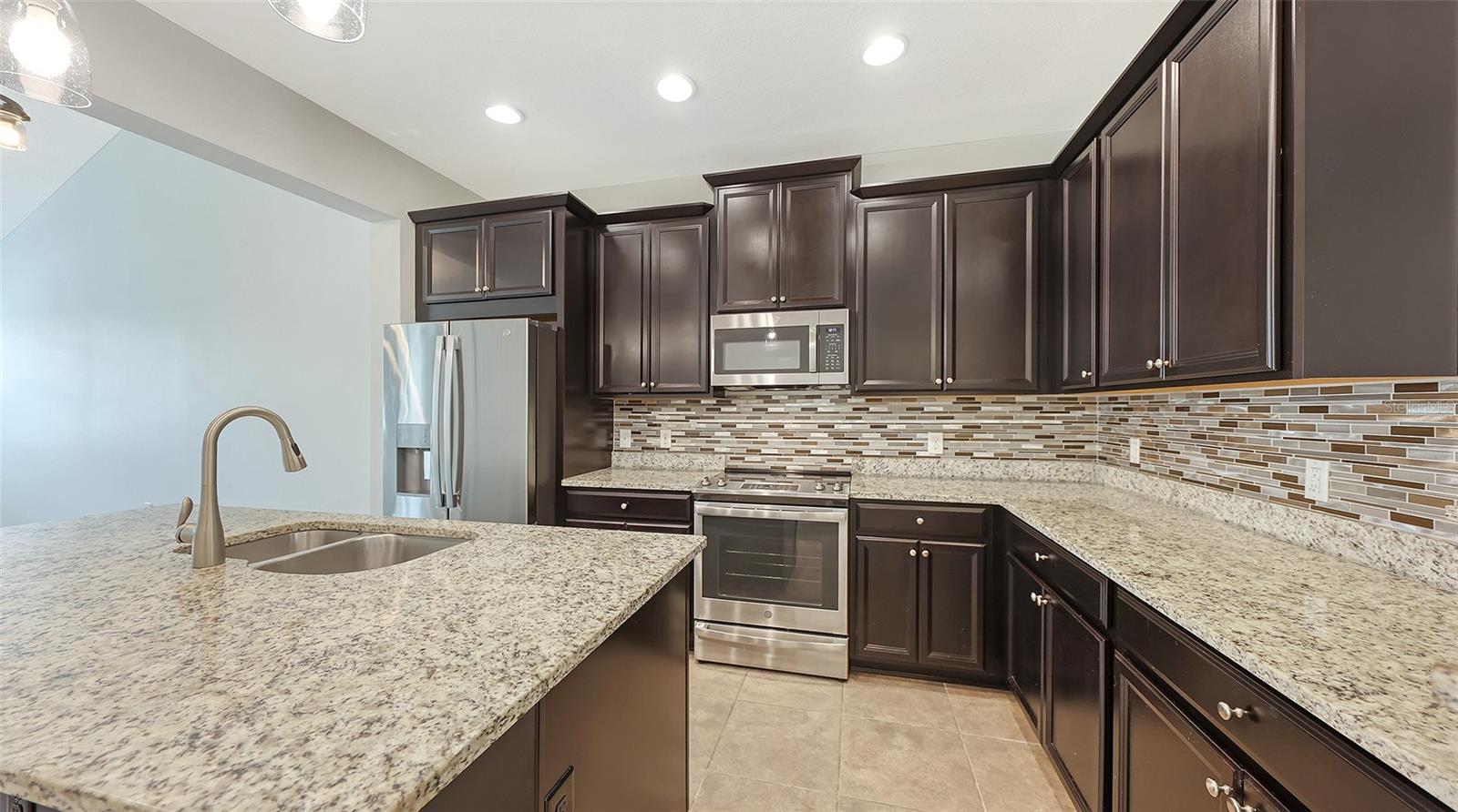 Image 8 of 51 For 11824 Meadowgate Place