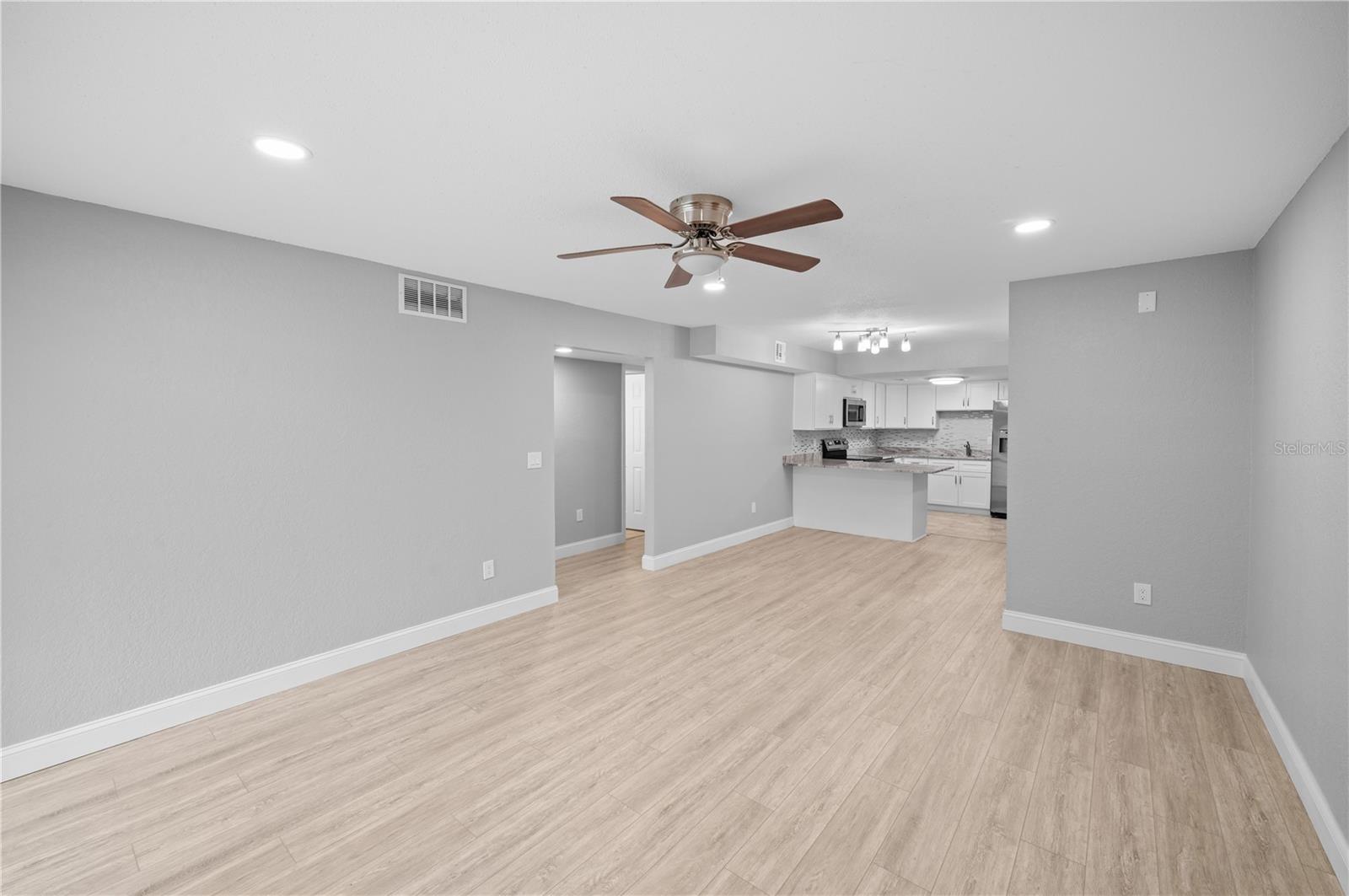 Image 10 of 28 For 3411 Clark Road 112