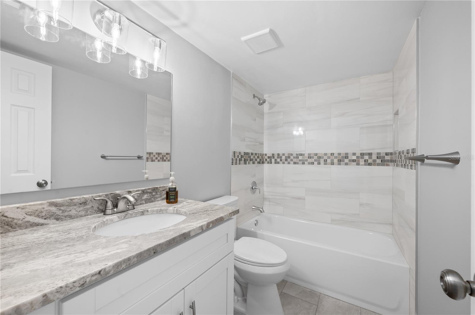 Image 16 of 28 For 3411 Clark Road 112