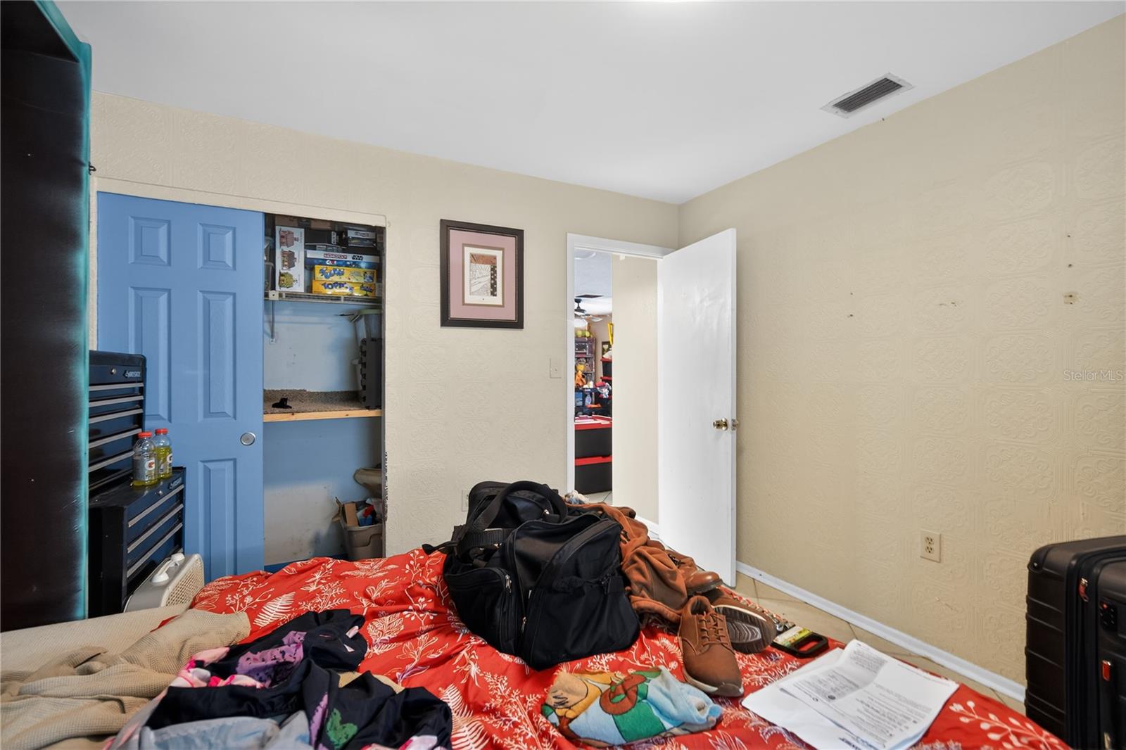 Image 10 of 33 For 8200 Hixton Drive