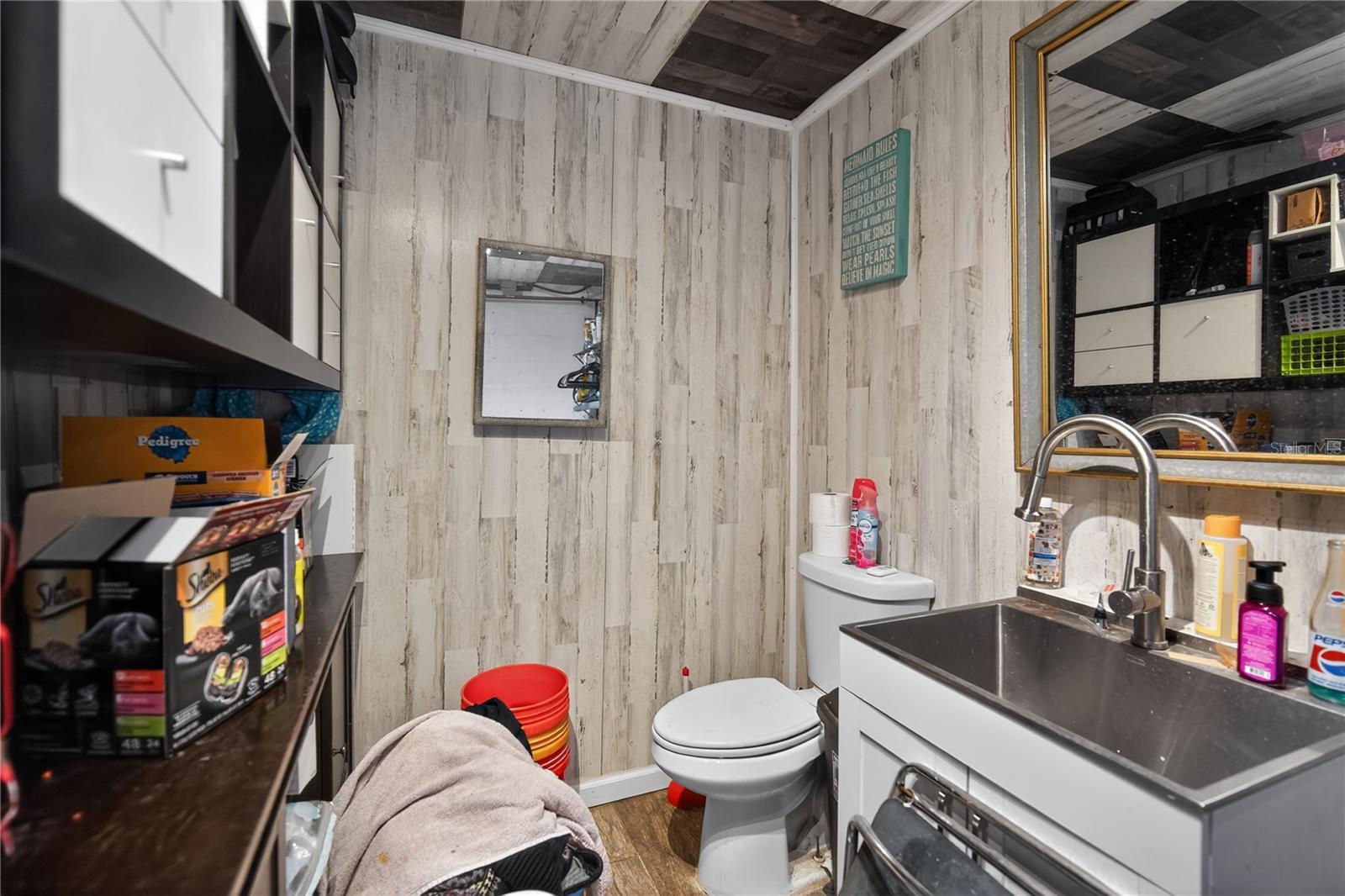 Image 17 of 33 For 8200 Hixton Drive