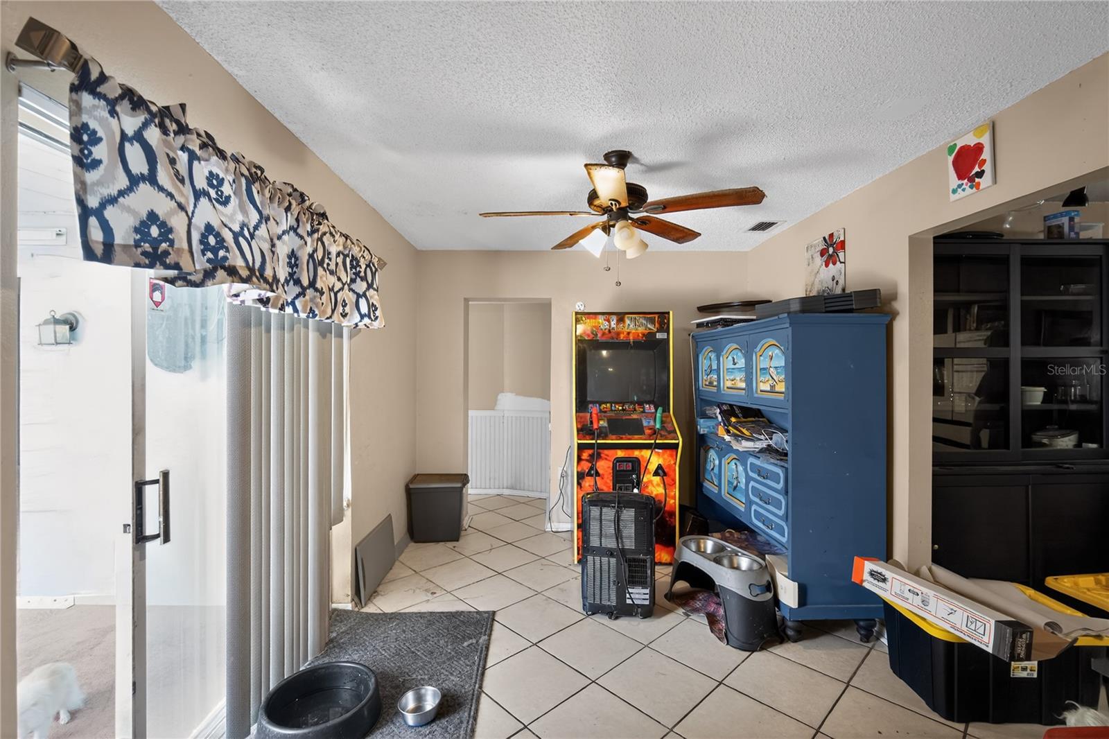 Image 28 of 33 For 8200 Hixton Drive