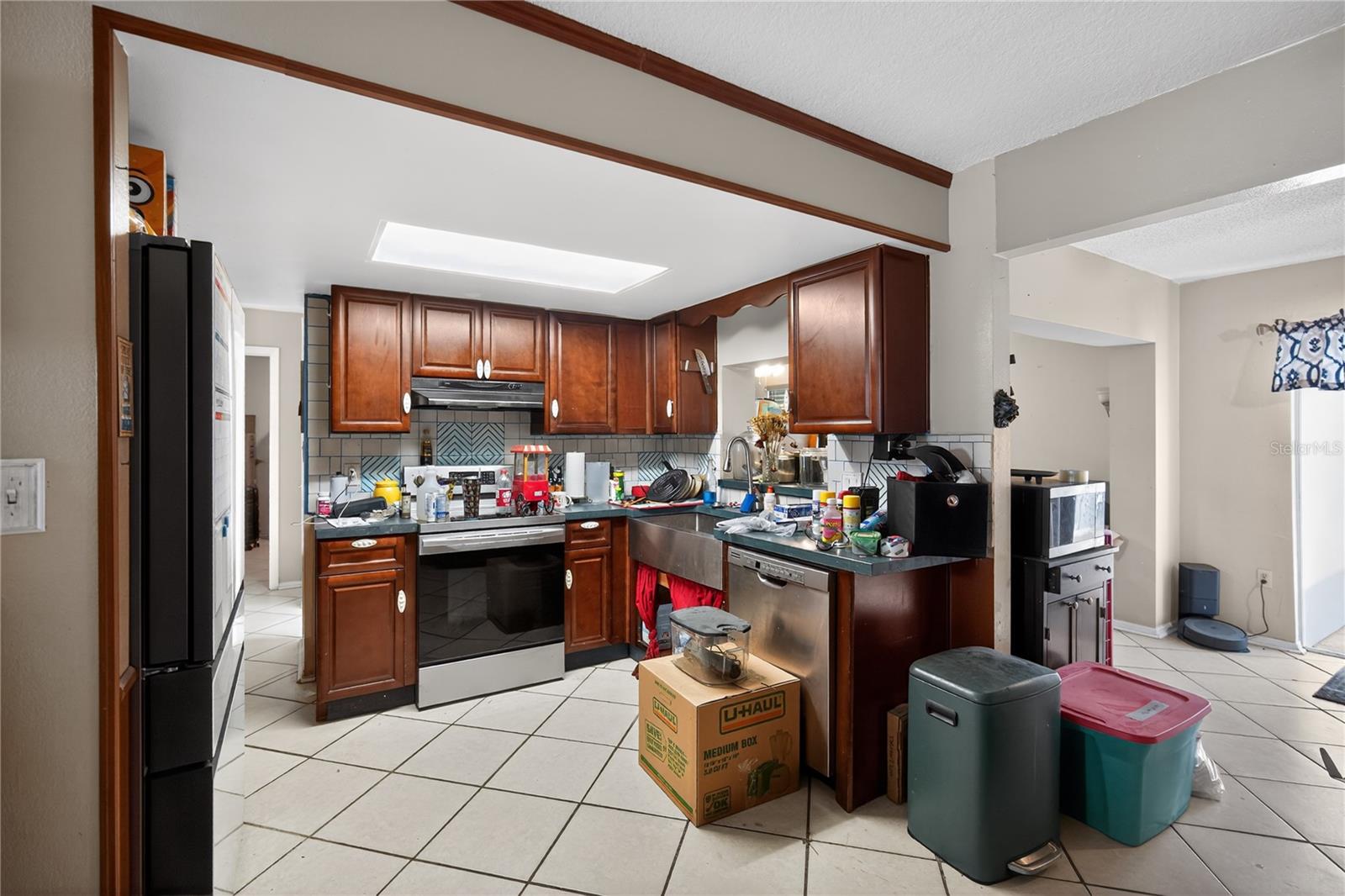 Image 7 of 33 For 8200 Hixton Drive