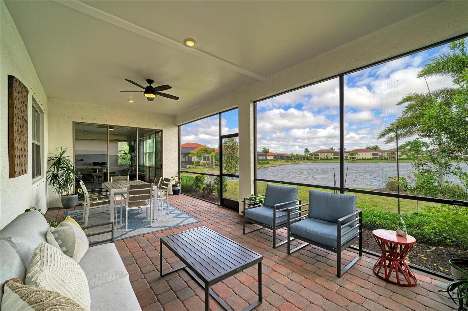 Image 12 of 92 For 283 Toscavilla Boulevard