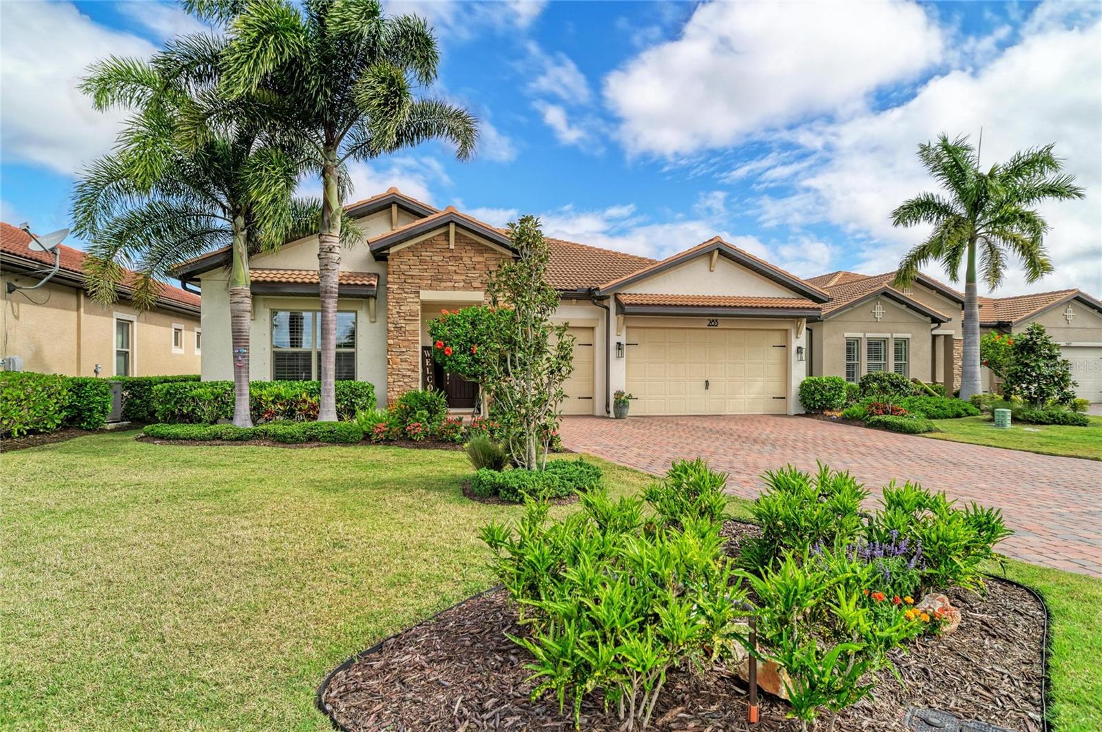 Image 2 of 92 For 283 Toscavilla Boulevard