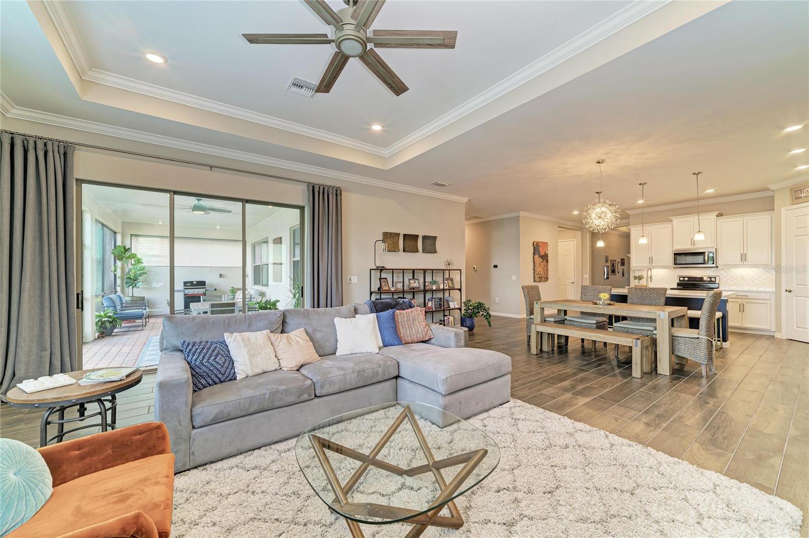 Image 20 of 92 For 283 Toscavilla Boulevard