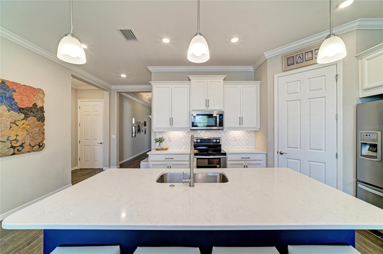 Image 29 of 92 For 283 Toscavilla Boulevard