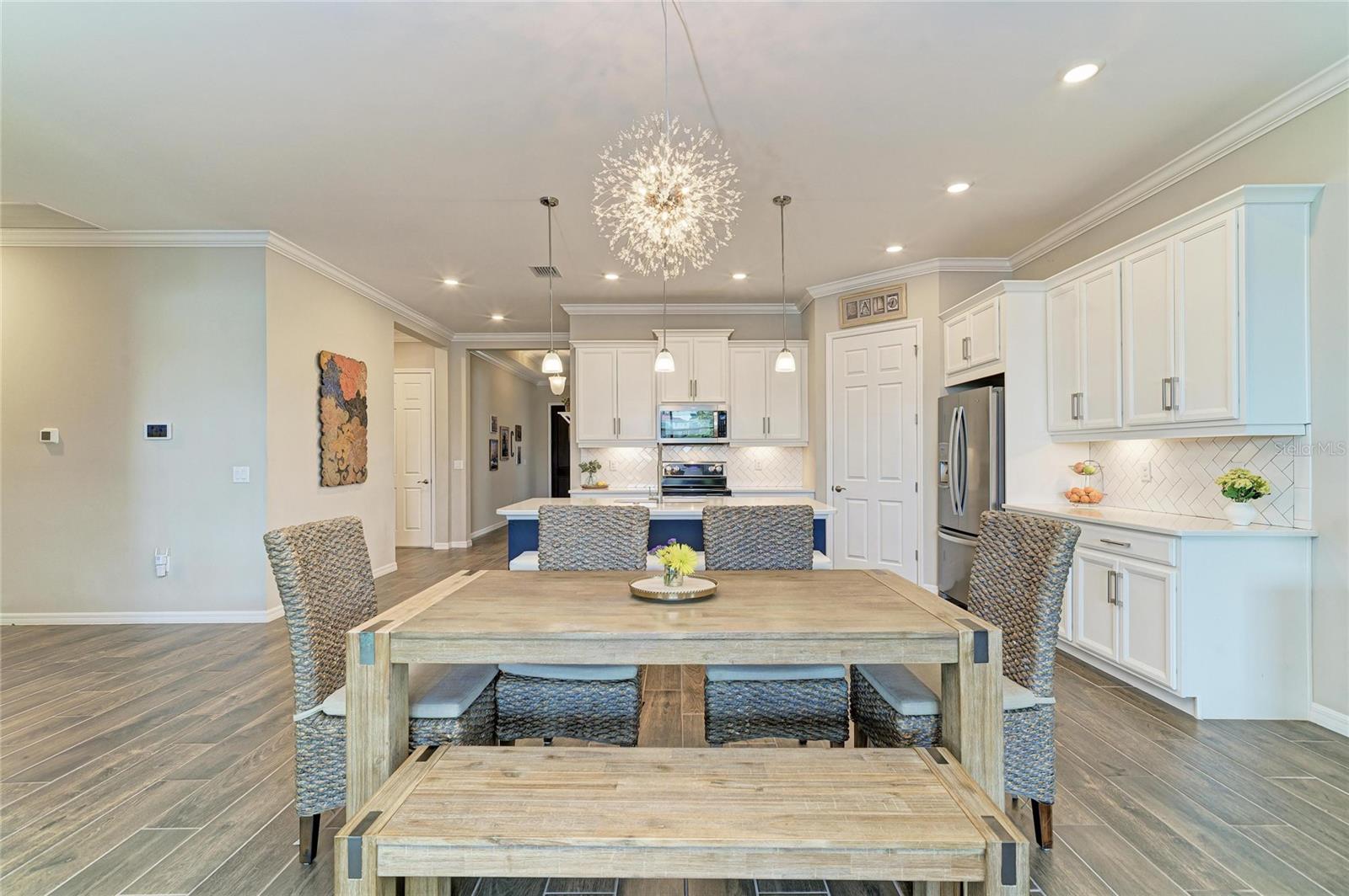 Image 34 of 92 For 283 Toscavilla Boulevard