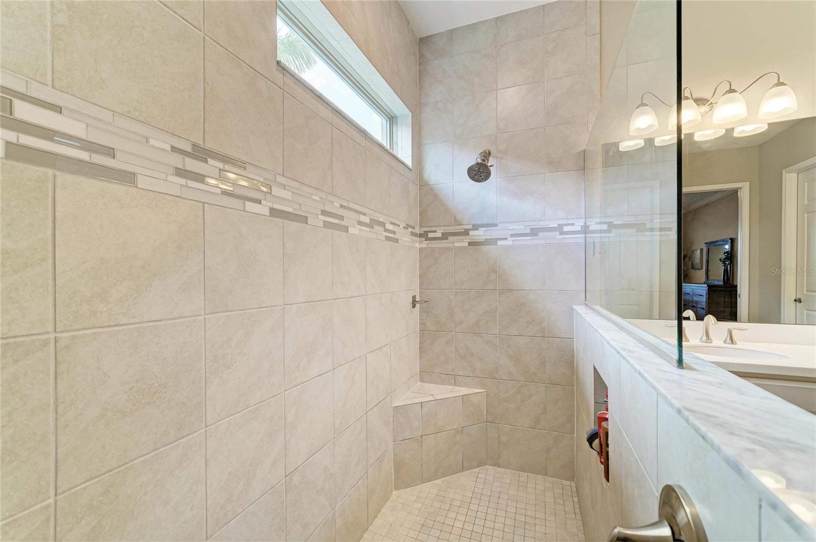 Image 40 of 92 For 283 Toscavilla Boulevard