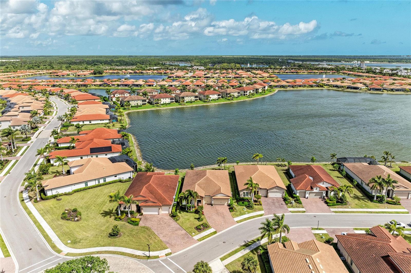 Image 52 of 92 For 283 Toscavilla Boulevard