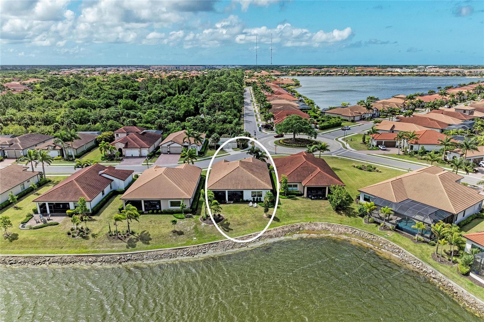 Image 54 of 92 For 283 Toscavilla Boulevard