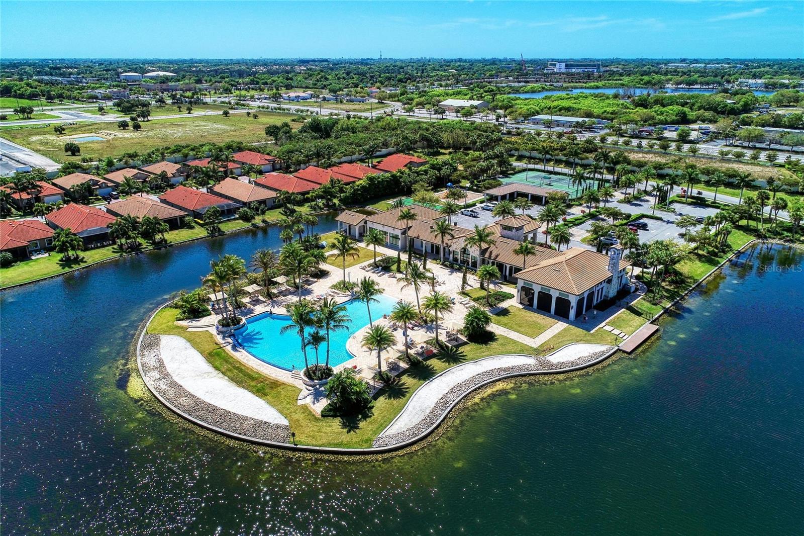Image 65 of 92 For 283 Toscavilla Boulevard