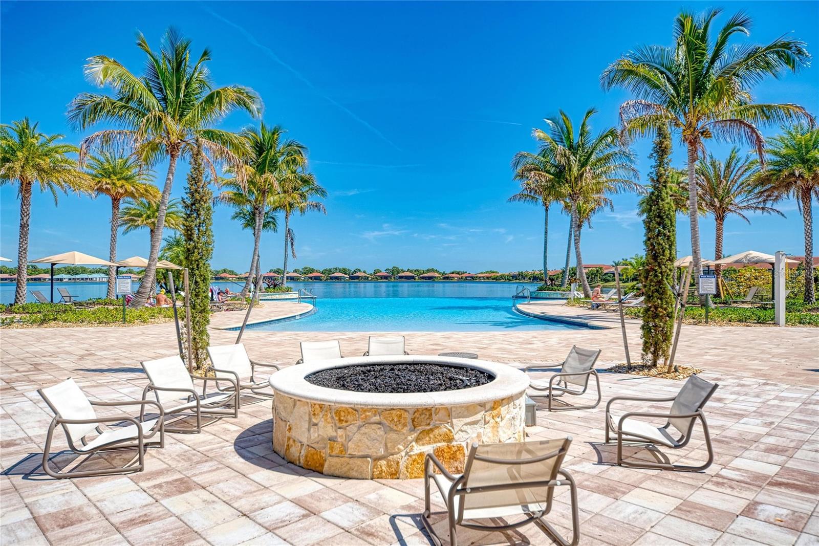 Image 70 of 92 For 283 Toscavilla Boulevard