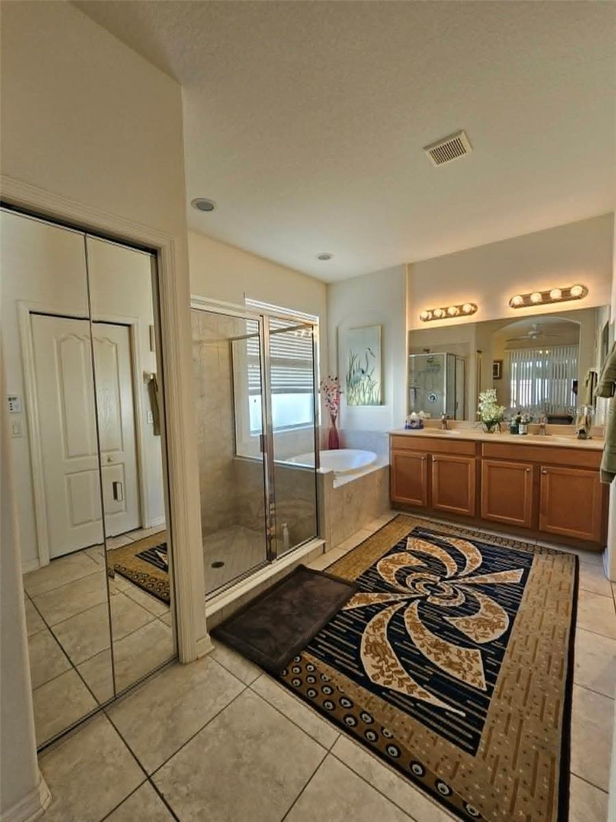 Image 11 of 36 For 7181 50th Avenue Circle E