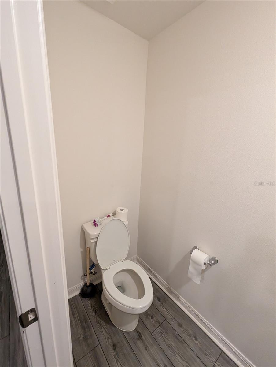 Image 14 of 29 For 1556 Wynford Circle