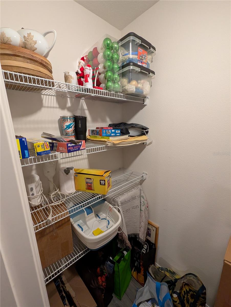 Image 15 of 29 For 1556 Wynford Circle