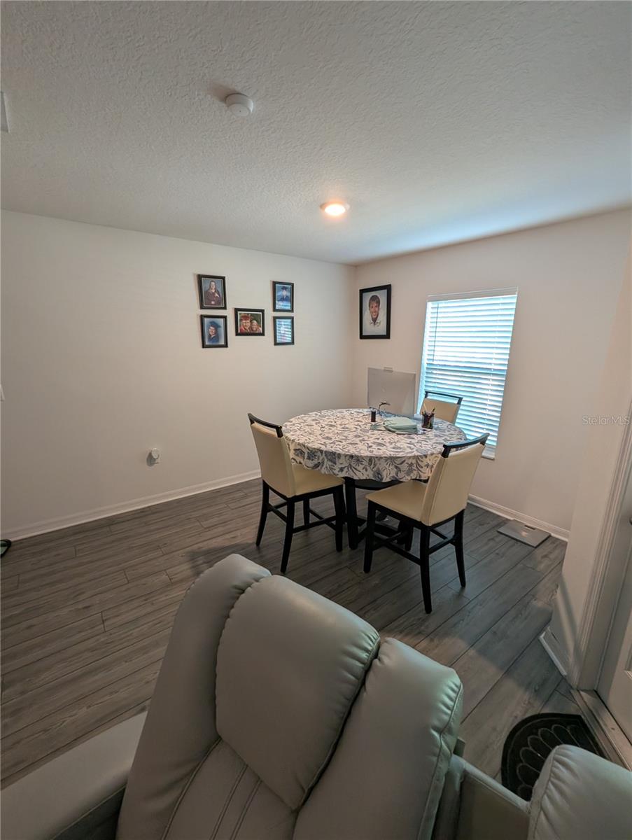 Image 16 of 29 For 1556 Wynford Circle