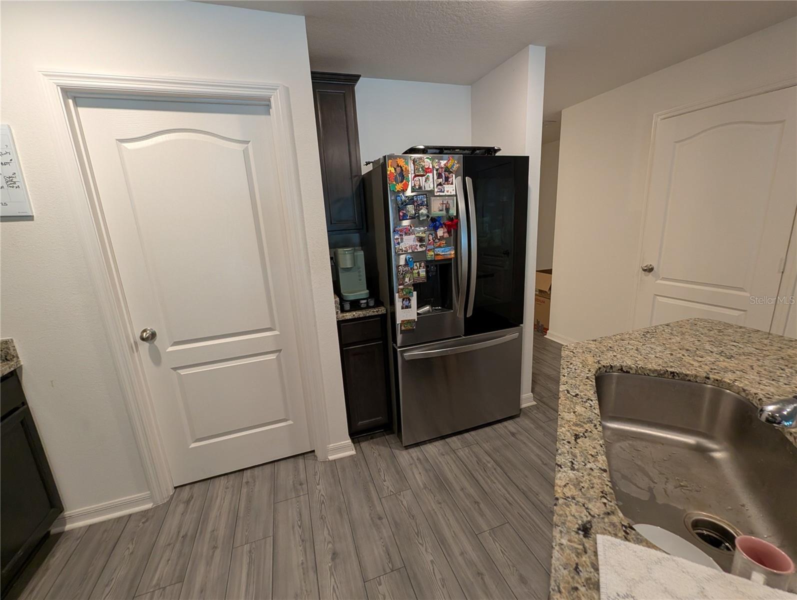 Image 9 of 29 For 1556 Wynford Circle