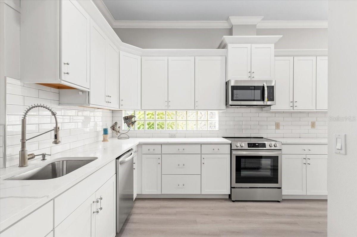 Image 15 of 50 For 700 Silk Oak Drive