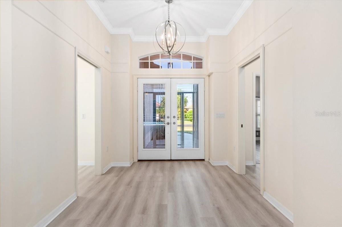 Image 4 of 50 For 700 Silk Oak Drive