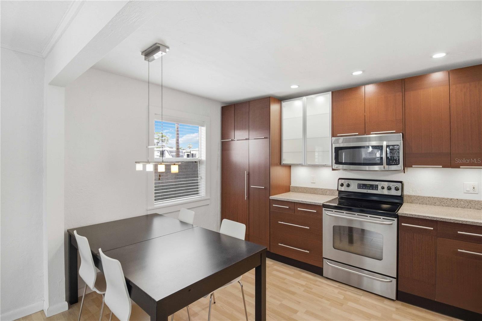 Image 10 of 26 For 2134 Hively Street