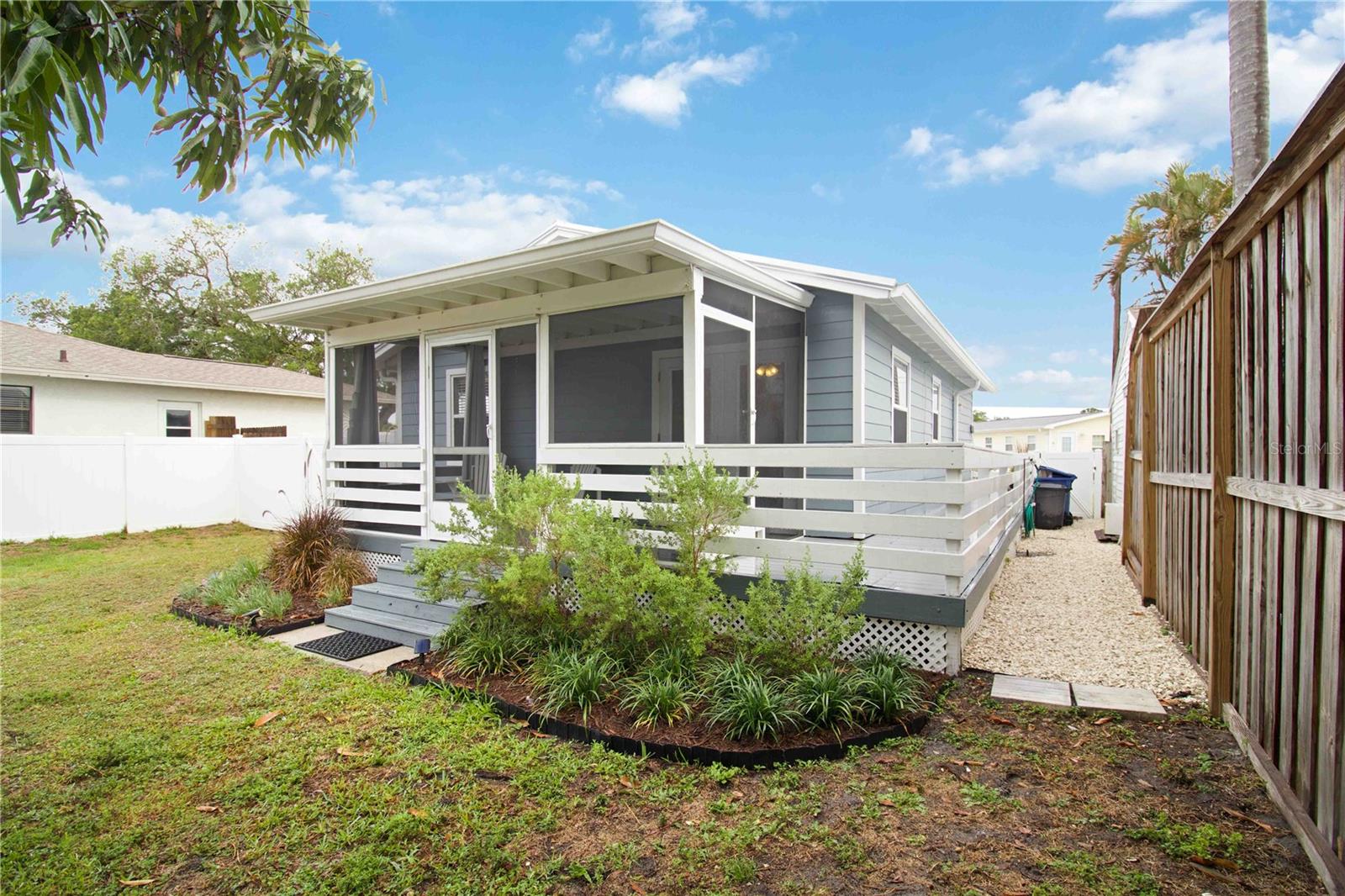 Image 21 of 26 For 2134 Hively Street