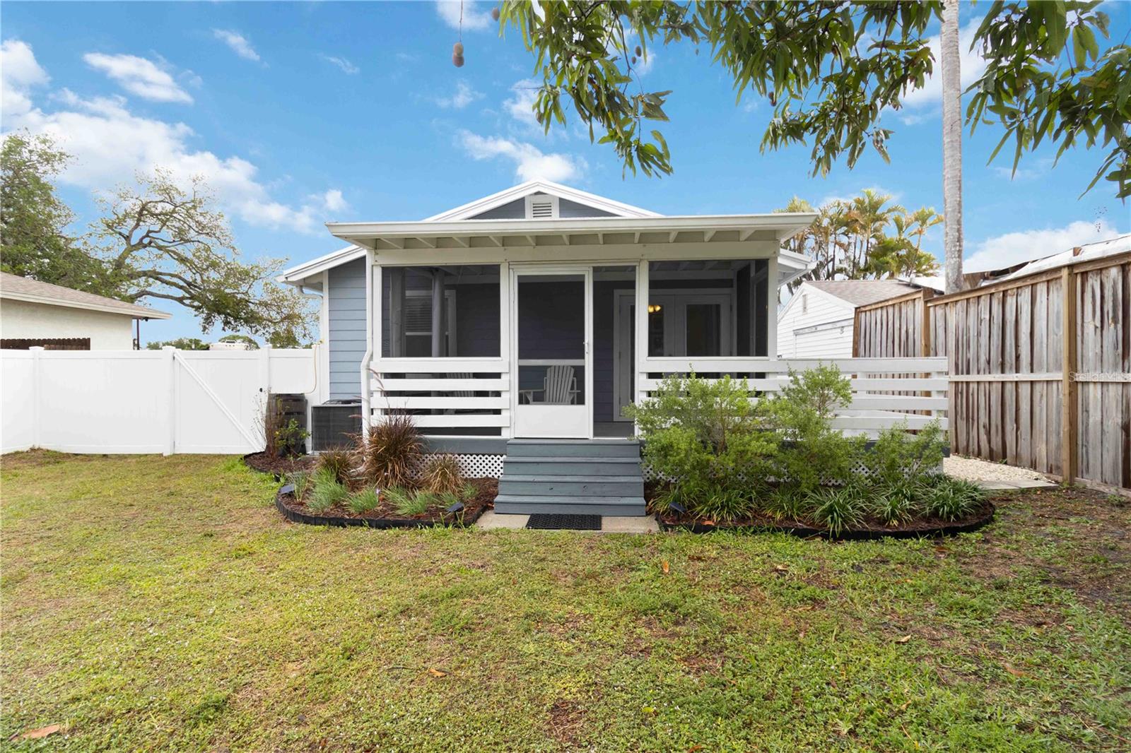 Image 22 of 26 For 2134 Hively Street