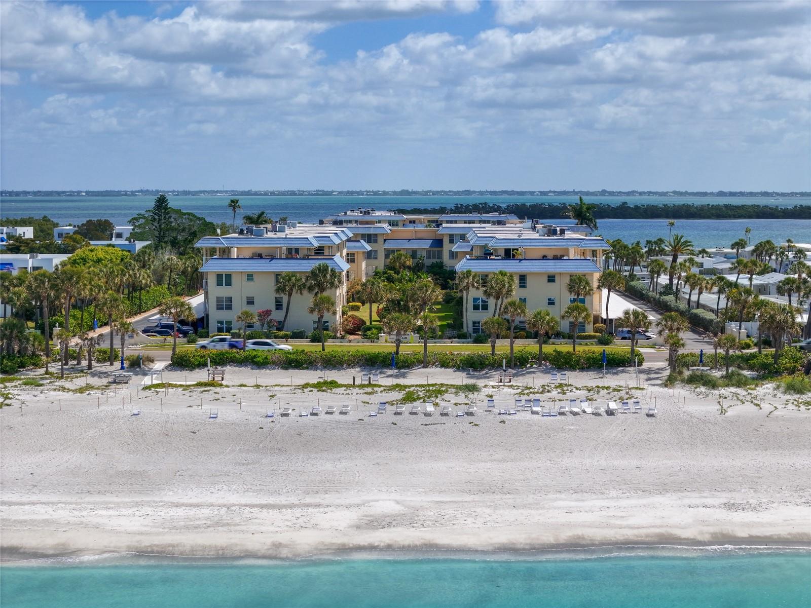 Image 3 of 65 For 3804 Gulf Of Mexico Drive B305