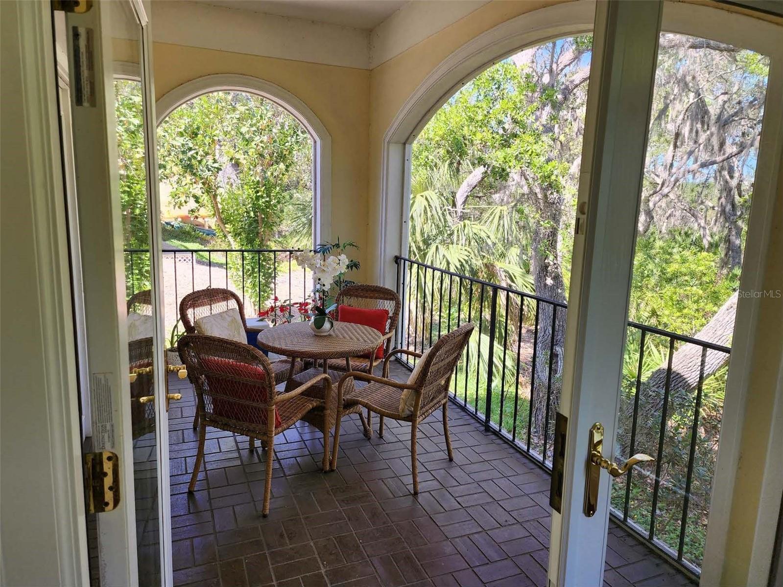 Image 13 of 23 For 76 Bishops Court Road 116