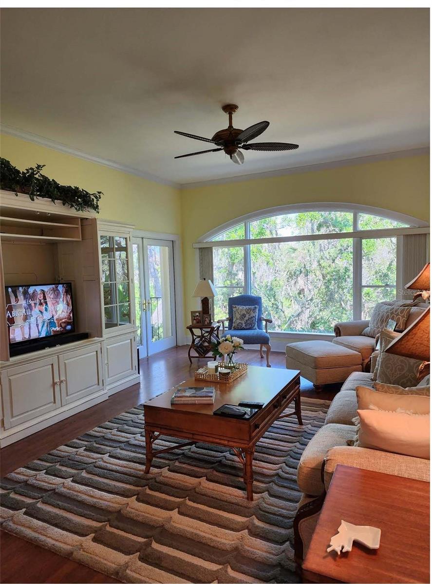 Image 6 of 23 For 76 Bishops Court Road 116