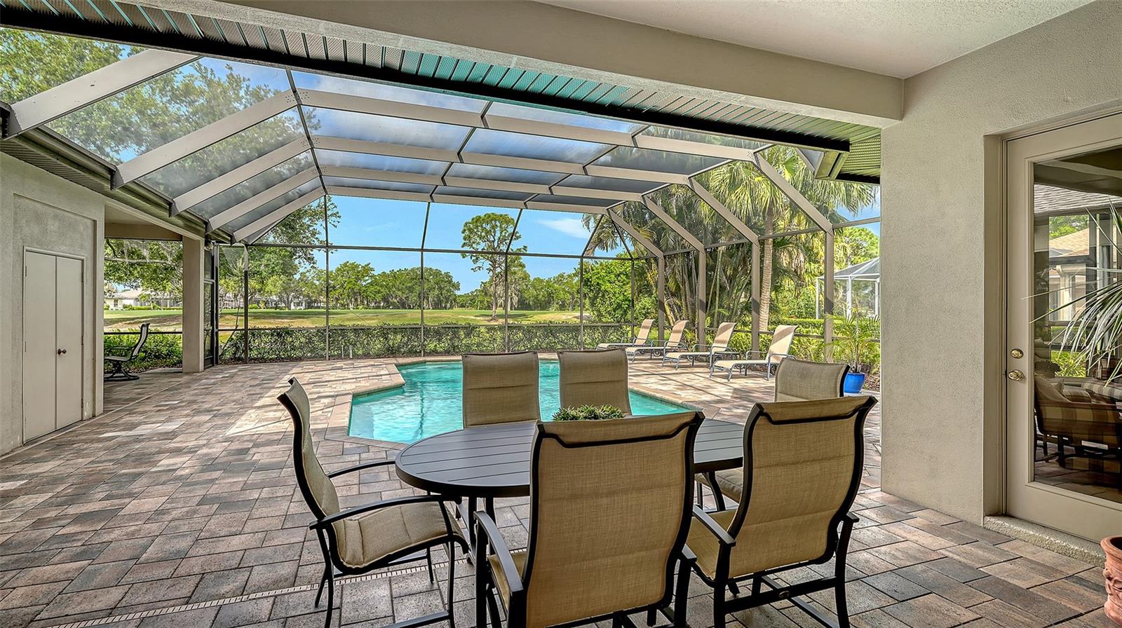 Image 10 of 76 For 7312 Pine Valley Street