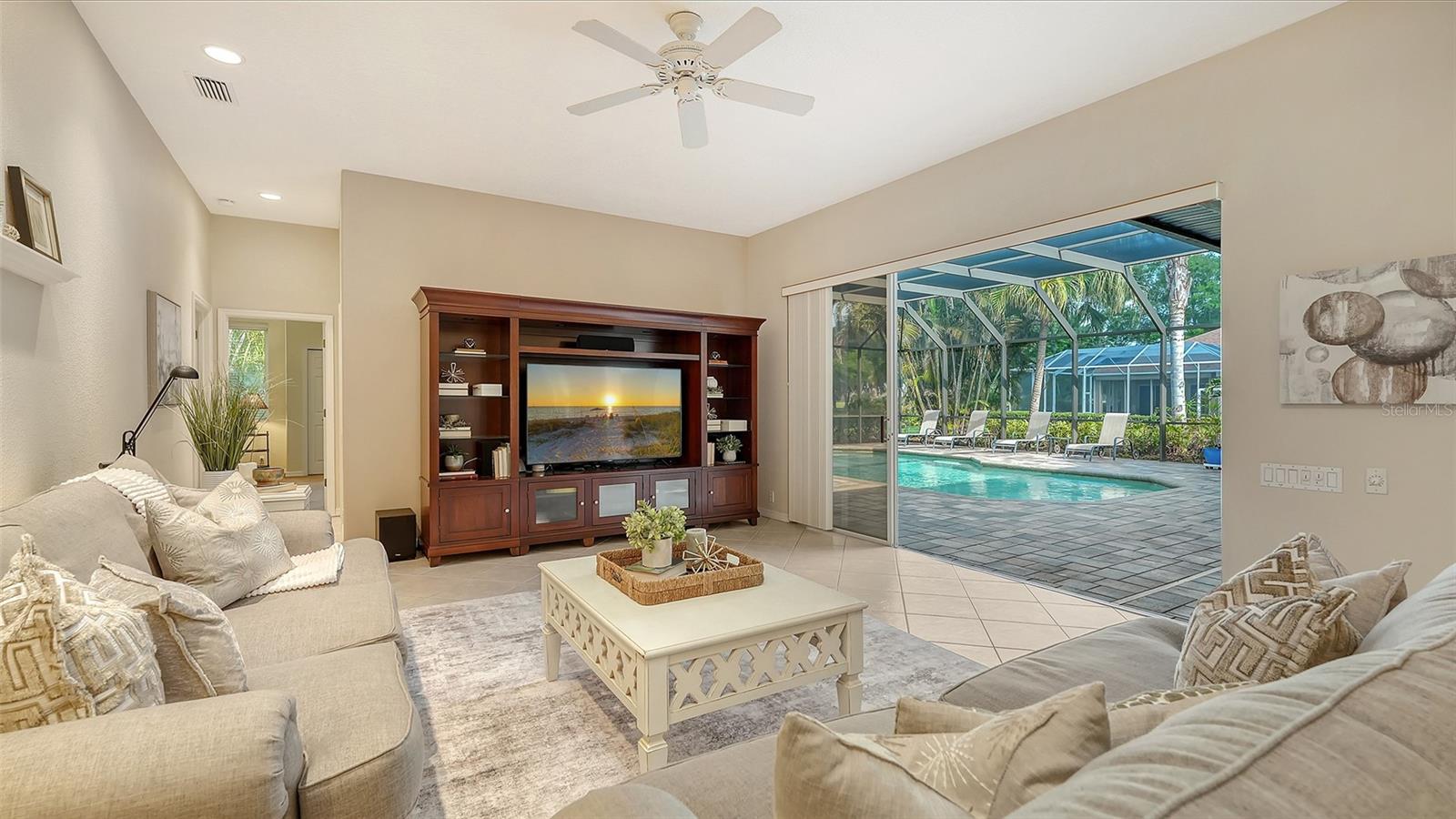 Image 17 of 76 For 7312 Pine Valley Street