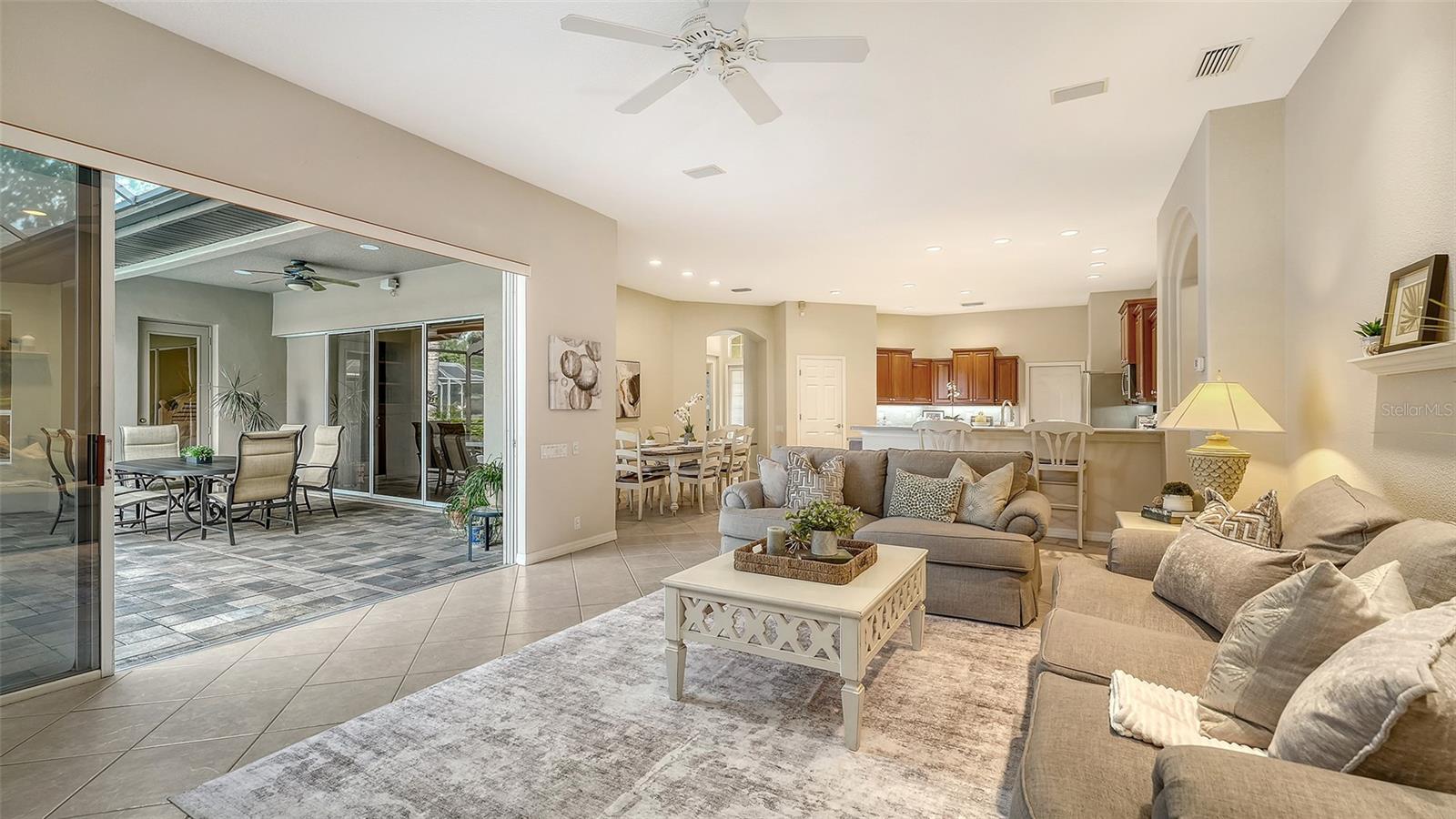 Image 19 of 76 For 7312 Pine Valley Street