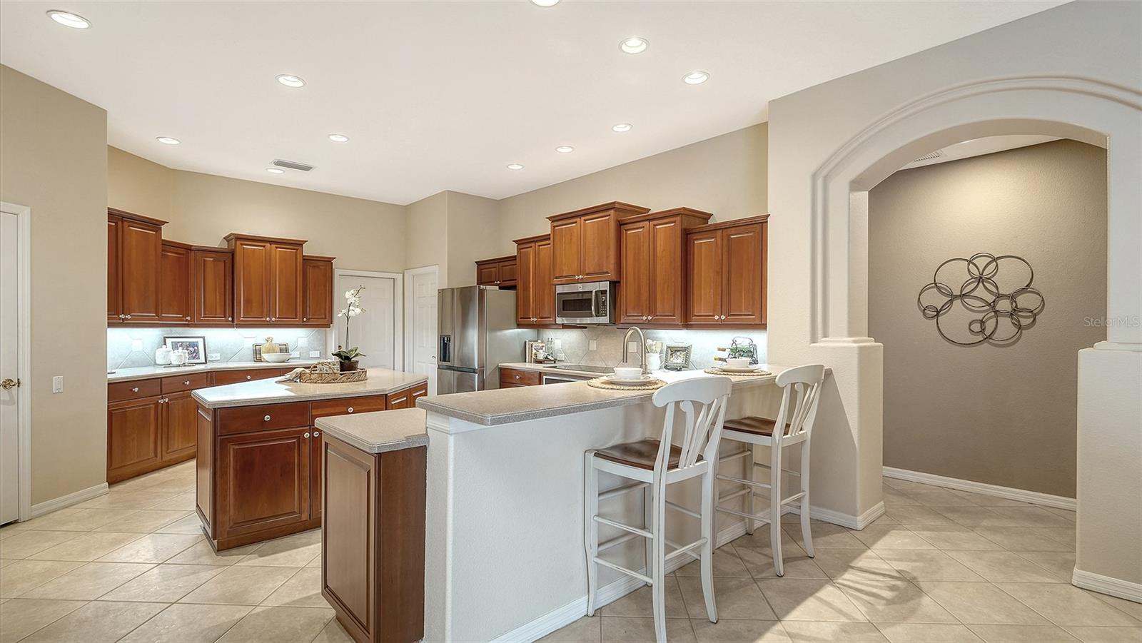 Image 20 of 76 For 7312 Pine Valley Street