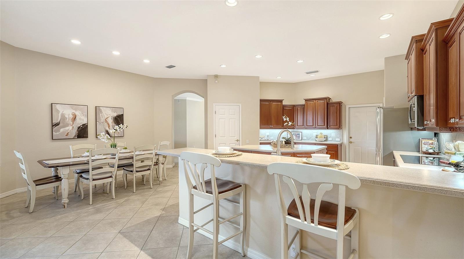 Image 21 of 76 For 7312 Pine Valley Street