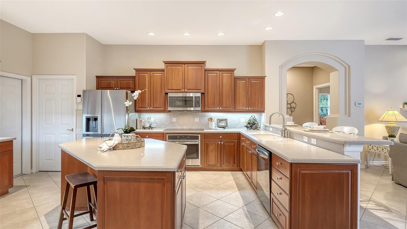 Image 22 of 76 For 7312 Pine Valley Street