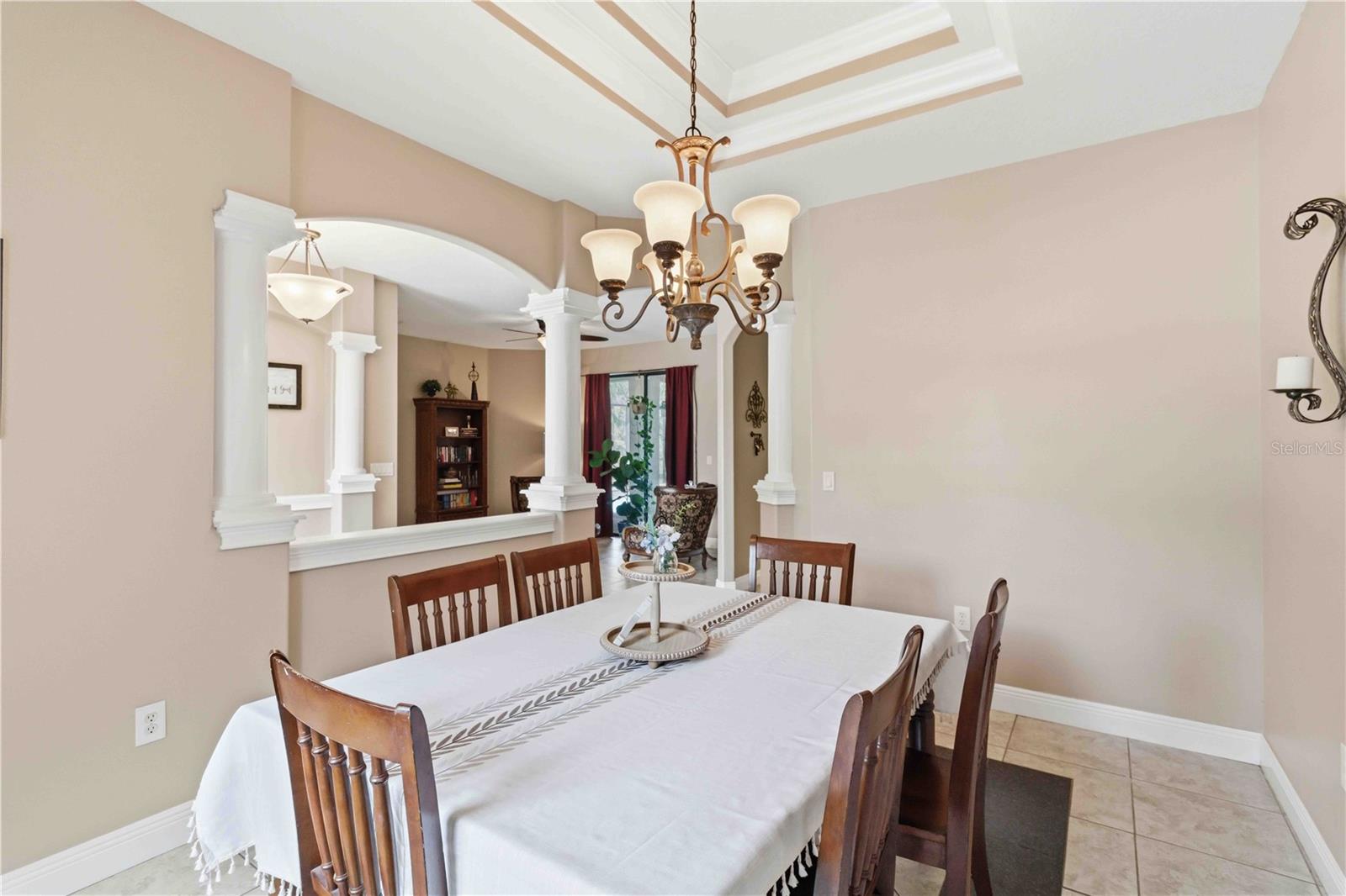 Image 12 of 54 For 15458 Mulholland Road