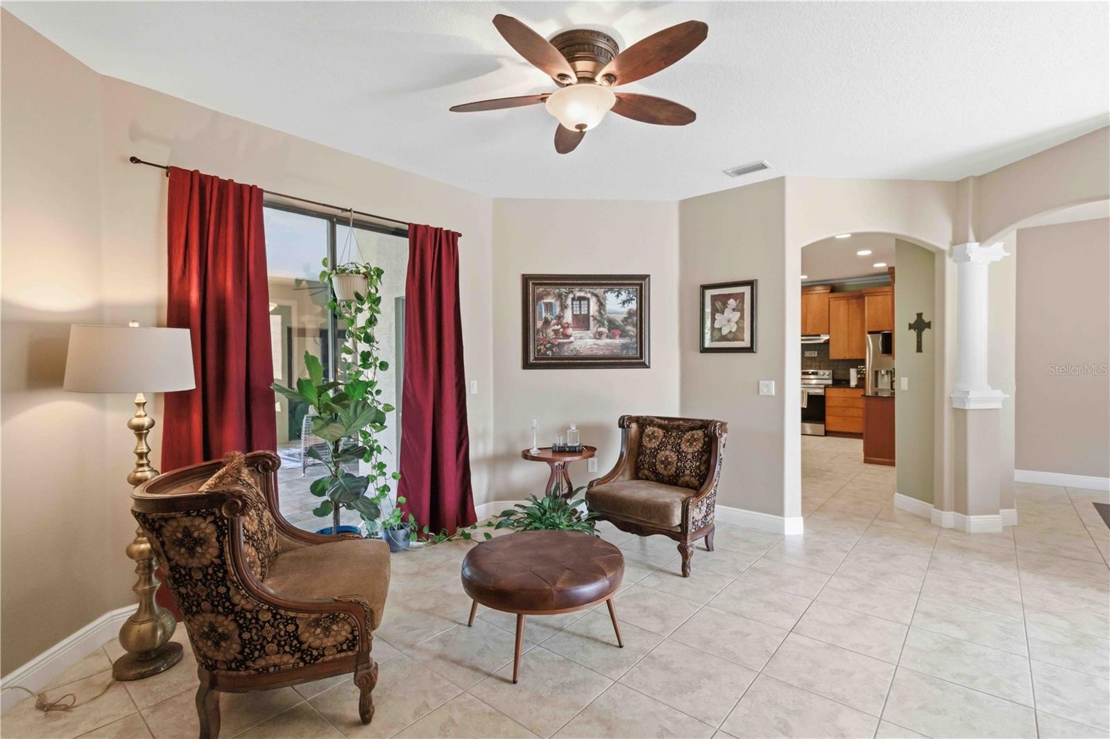 Image 13 of 54 For 15458 Mulholland Road