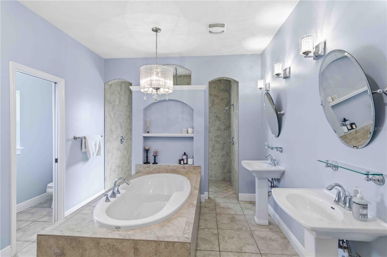 Image 26 of 54 For 15458 Mulholland Road