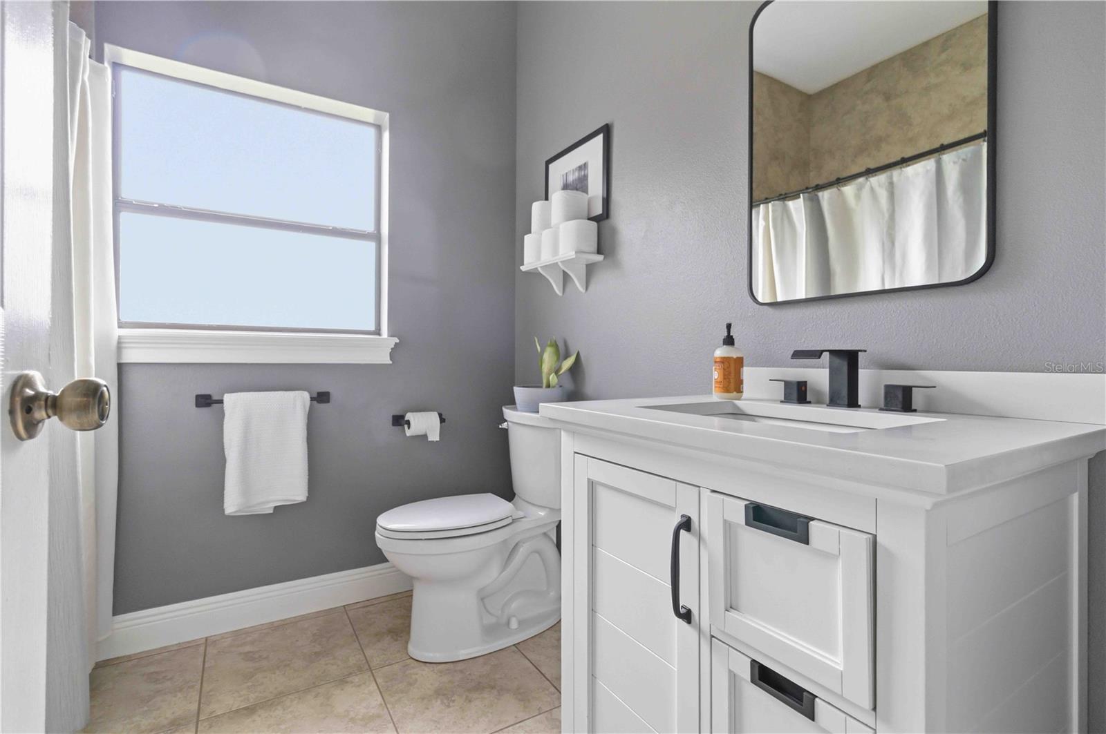 Image 29 of 54 For 15458 Mulholland Road