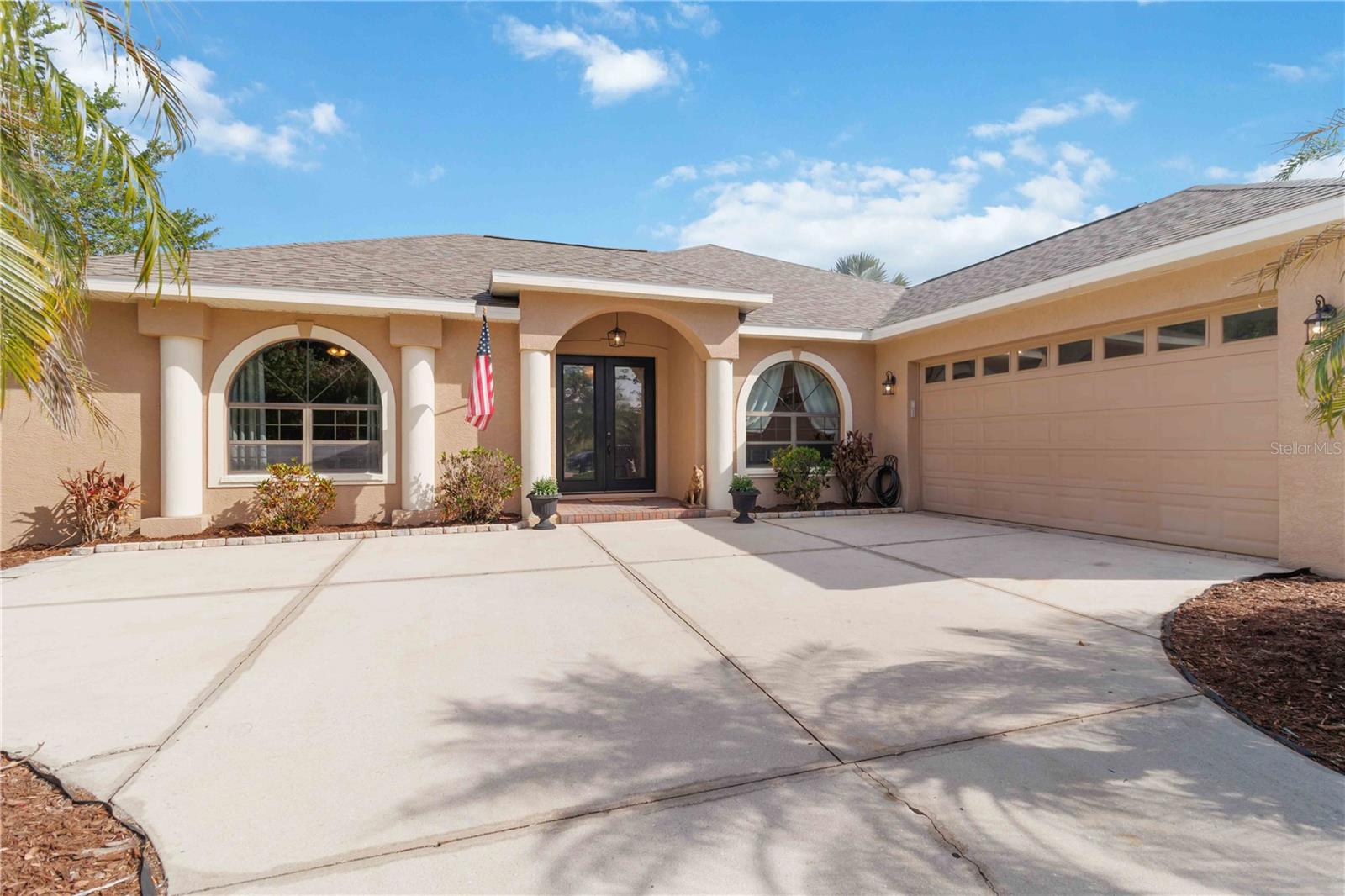 Image 6 of 54 For 15458 Mulholland Road