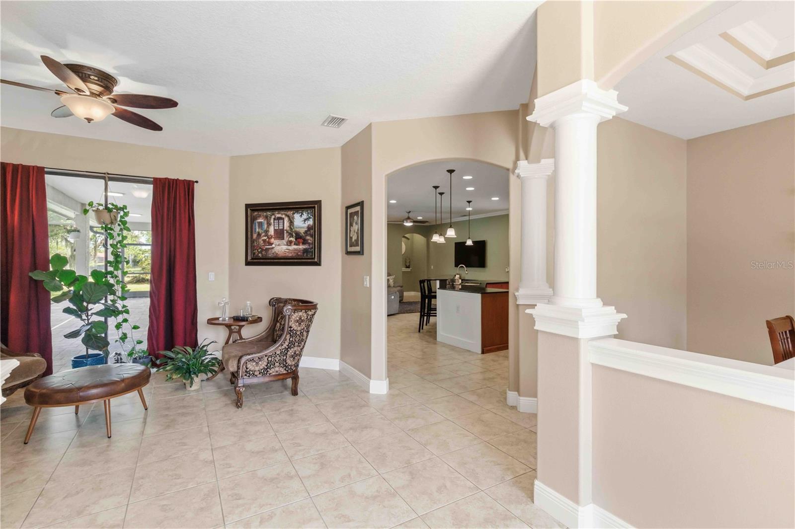 Image 7 of 54 For 15458 Mulholland Road