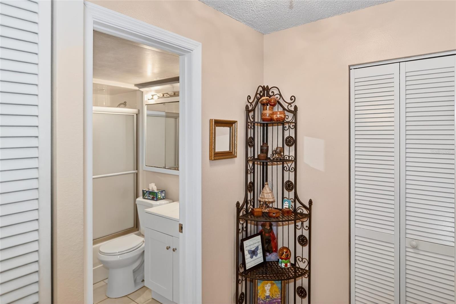 Image 26 of 63 For 4160 Fruitville Road 11