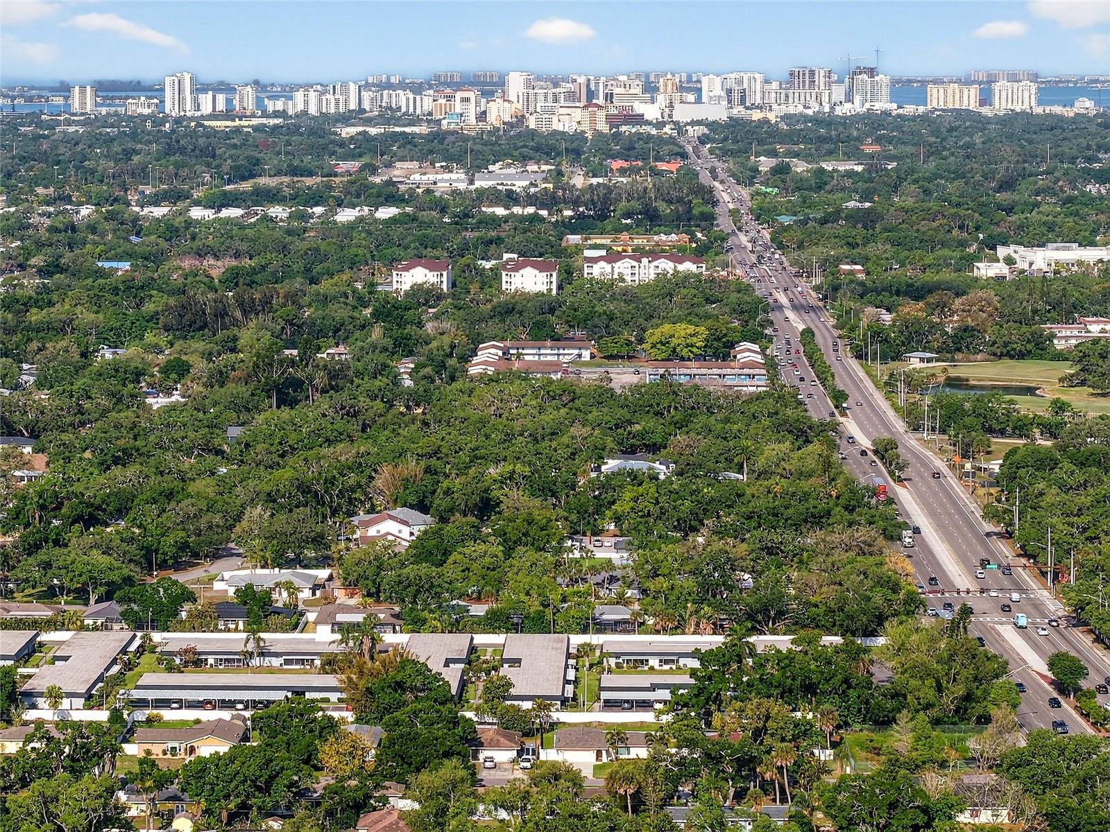 Image 44 of 63 For 4160 Fruitville Road 11