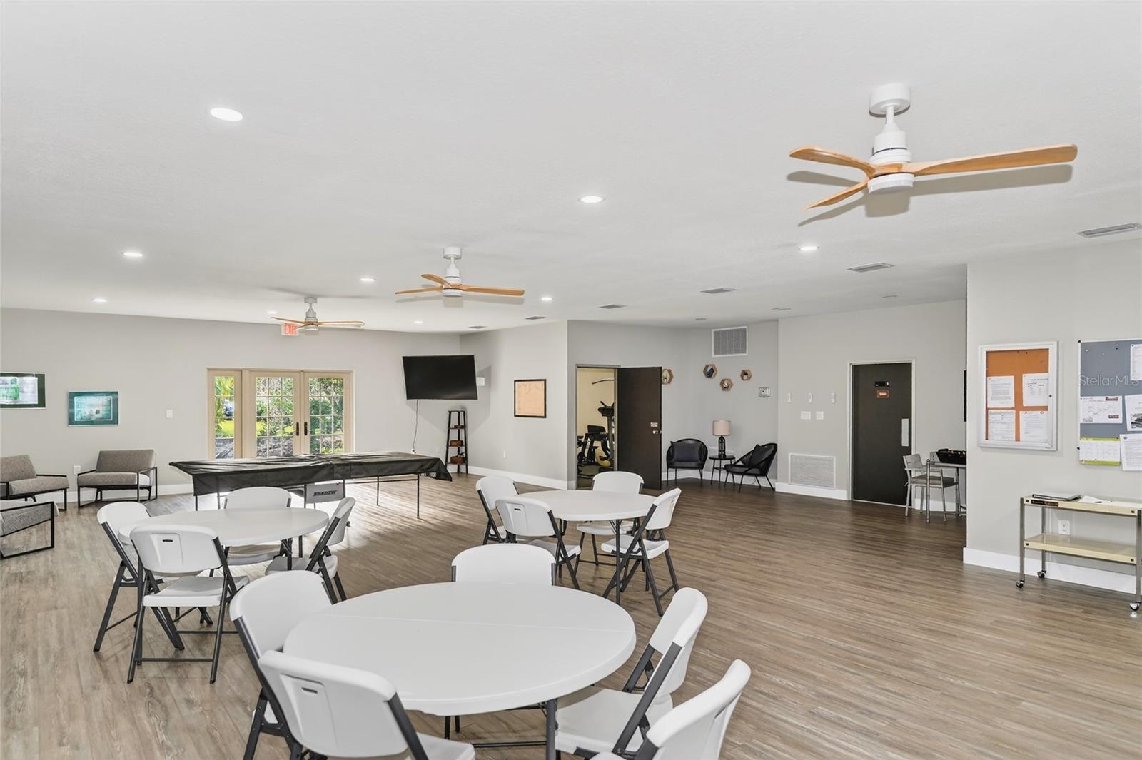 Image 50 of 63 For 4160 Fruitville Road 11