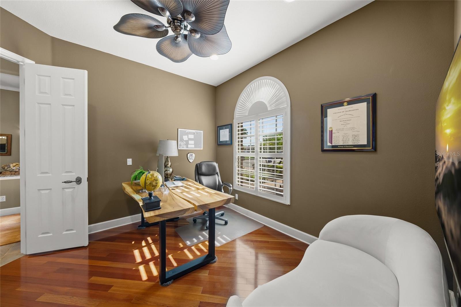 Image 17 of 74 For 8282 Barton Farms Boulevard